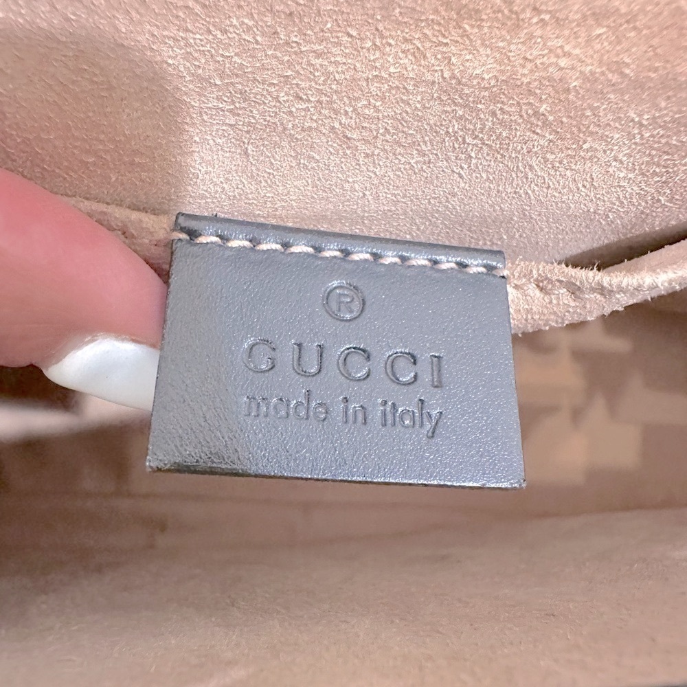Gucci GG Signature Medium Padlock Crossbody Bag - Picture 8 of 10